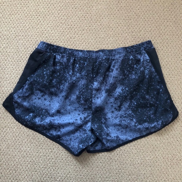 Old Navy Workout Shorts - Picture 4 of 4